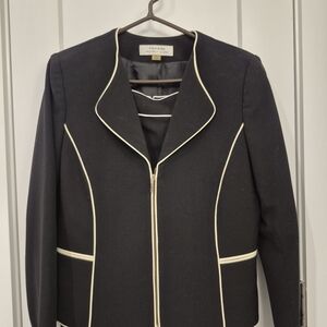 Tahari Arthur S Levine Black Blazer & Skirt with Cream Accents